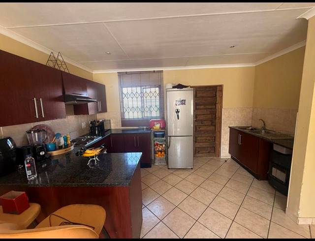 3 BEDROOM TOWNHOUSE FOR SALE IN THE REEDS